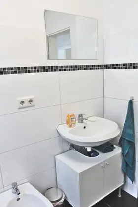Tek Kişilik Oda, Ortak Banyo (Room 3)