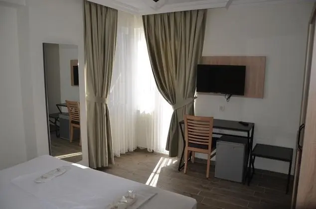 Üç Kişilik Oda, Şehir Manzaralı