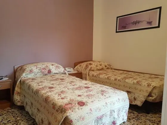 Tek Büyük veya İki Ayrı Yataklı Oda