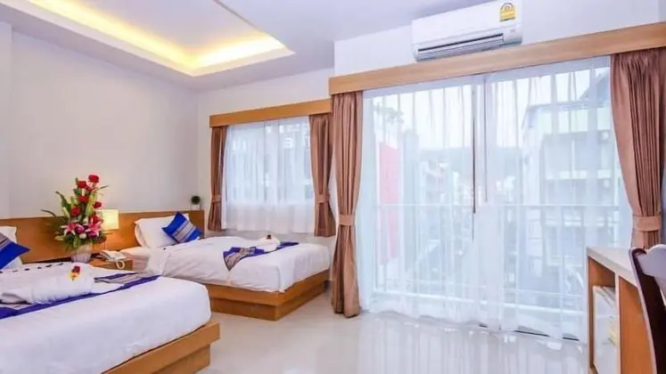 Deluxe Twin Bed with Balcony
