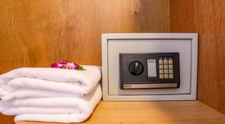 Deluxe Twin Bed with Balcony