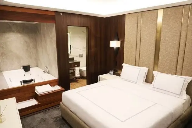 Deluxe Suite Double Room