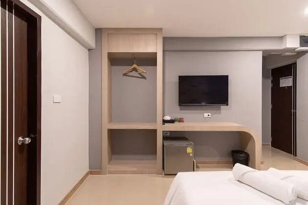 Superior Corner Room