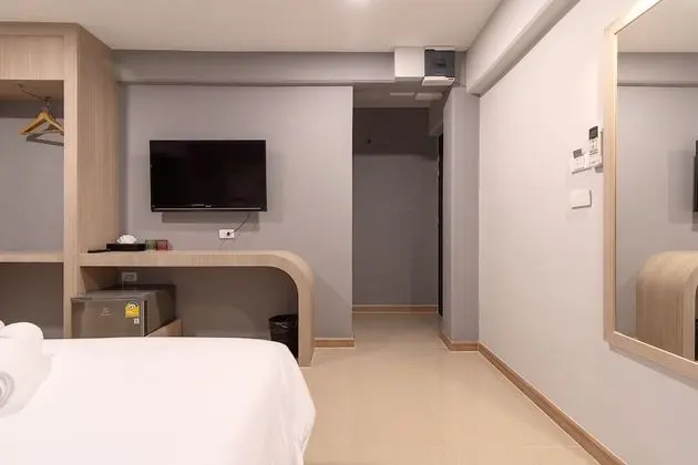 Superior Corner Room