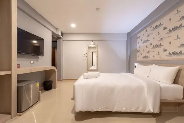 Superior Corner Room