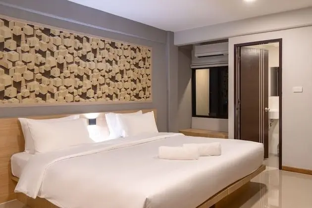 Superior Corner Room