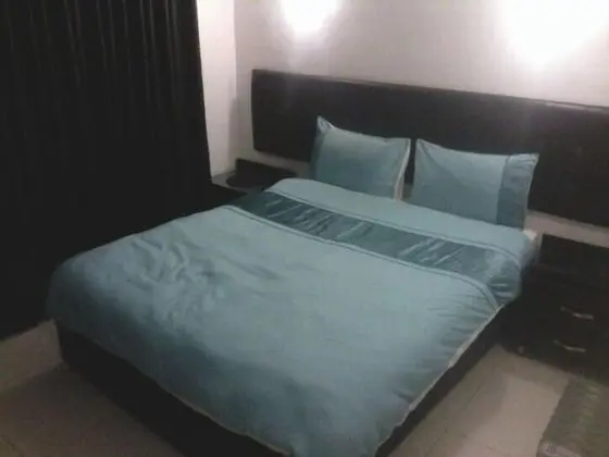 City view Small 2 bedroom apartment