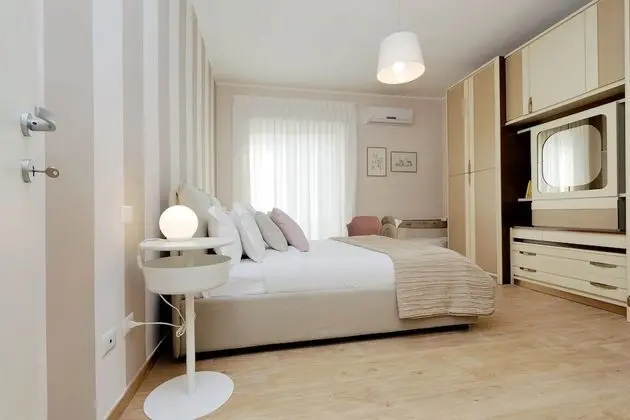 Apart Daire, 3 Yatak Odası (The Place to Be)