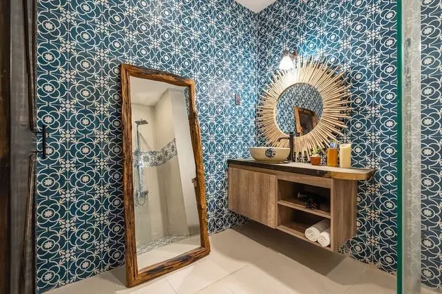 Standard Stüdyo, Şehir Manzaralı