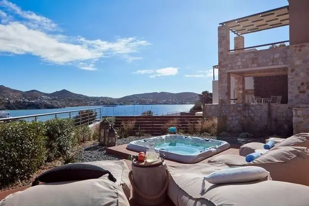 Villa, 3 Yatak Odası, Sıcak Su Havuzu, Deniz Manzaralı
