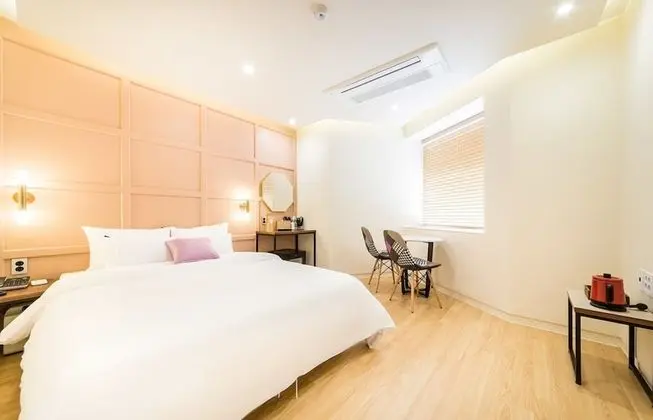 Tek Büyük Yataklı Oda (Design)