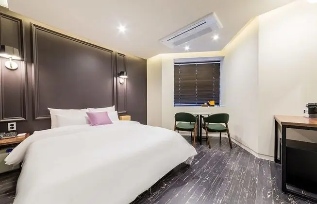 Tek Büyük Yataklı Oda (River)