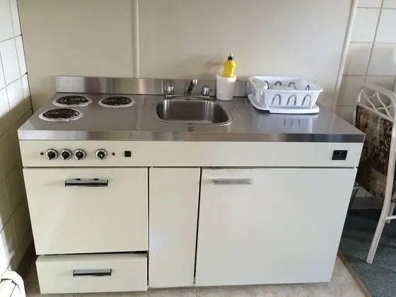 Standard Oda, 1 Büyük (Queen) Boy Yatak, Sigara İçilmez, Küçük Mutfak