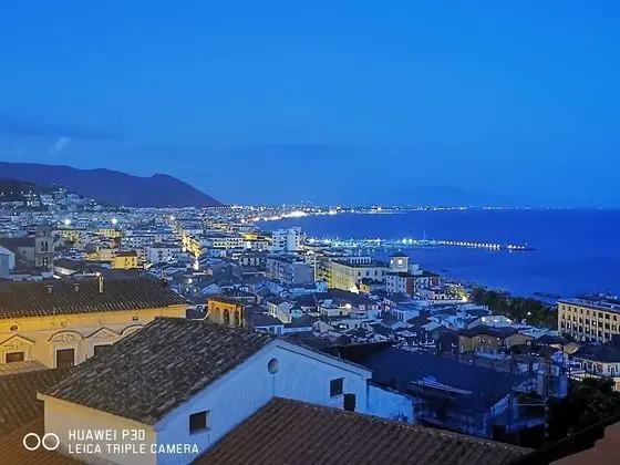 Family Oda, Deniz Manzaralı (Via Porta di Ronca, 27)