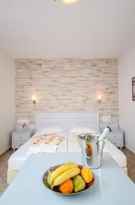 Stüdyo (Single Use)