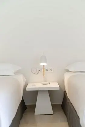 2 Bedroom Maisonete with Sea View