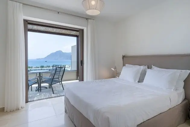 2 Bedroom Maisonete with Sea View