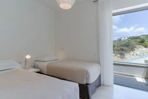 2 Bedroom Maisonete with Sea View