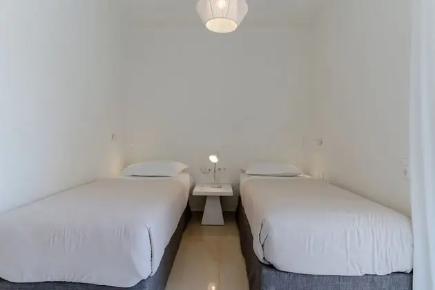 2 Bedroom Maisonete with Sea View