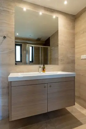 2 Bedroom Maisonete with Sea View
