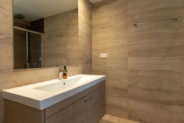 2 Bedroom Maisonete with Sea View