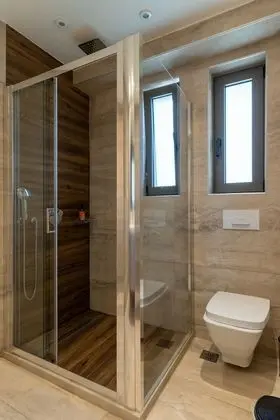 2 Bedroom Maisonete with Sea View
