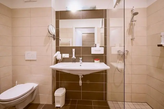 Tek Büyük Yataklı Oda, 1 Büyük (Queen) Boy Yatak, Sigara İçilmez