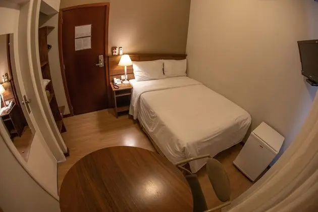 Büyük Yataklı Tek Kişilik Oda