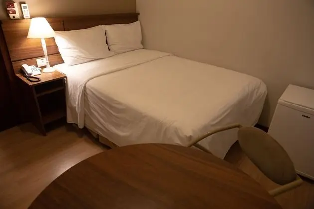 Büyük Yataklı Tek Kişilik Oda