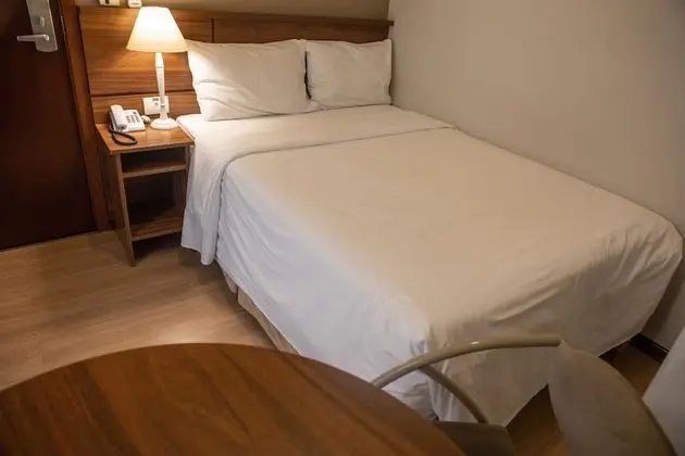 Büyük Yataklı Tek Kişilik Oda