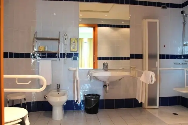 Superior Tek Büyük veya İki Ayrı Yataklı Oda