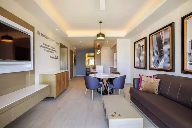 Directors Suite One Bedroom