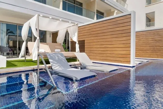 STAR Class Junior Suite Swim Out