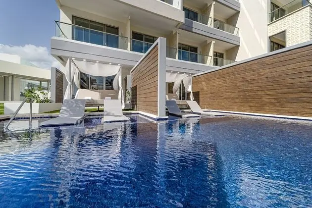 STAR Class Junior Suite Swim Out