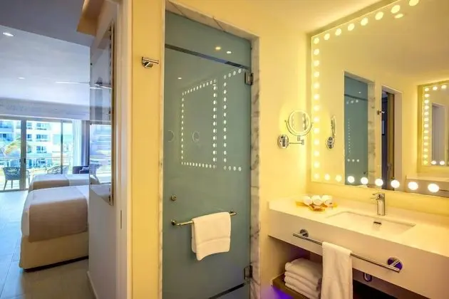 STAR Class Junior Suite Swim Out
