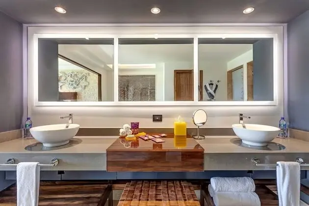 STAR Class Director's Suite