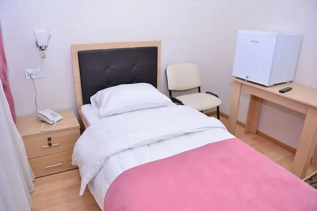 Standard Tek Büyük veya İki Ayrı Yataklı Oda, Bahçe Manzaralı