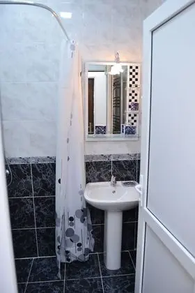 Standard Tek Büyük veya İki Ayrı Yataklı Oda, Bahçe Manzaralı