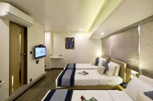 Deluxe Üç Kişilik Oda