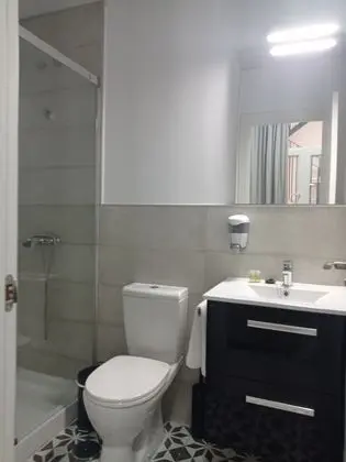 Economy Tek Büyük veya İki Ayrı Yataklı Oda, Özel Banyo