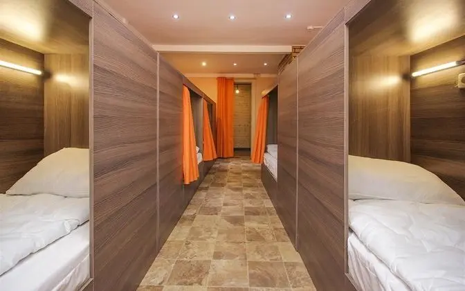 Ortak Ranzalı Oda, Sadece kadınlar için (5 beds)