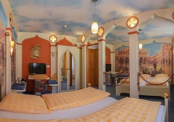 Tek Büyük Yataklı Oda