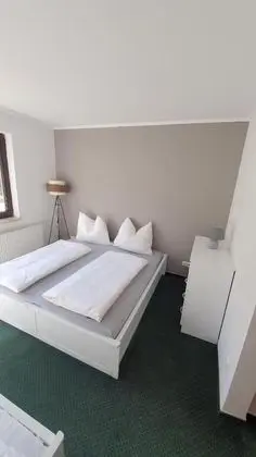 Üç Kişilik Oda
