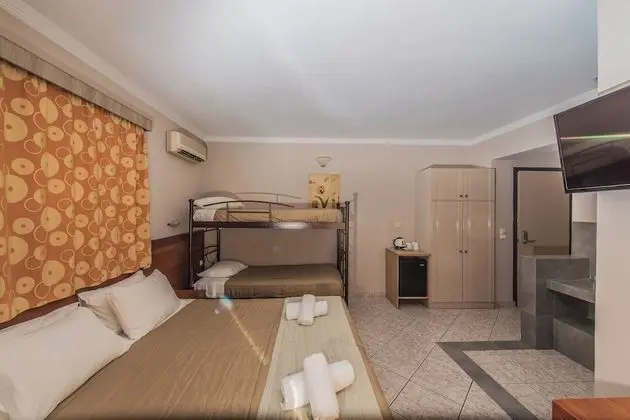Tek Büyük veya İki Ayrı Yataklı Oda