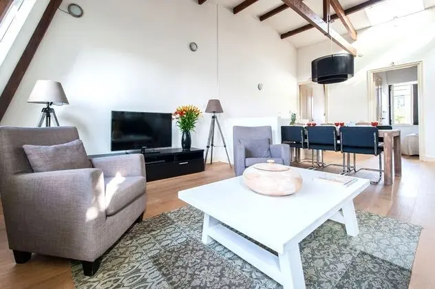 Çatı Katı Süiti (Penthouse)