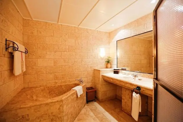 Spa Immersion and Room Package