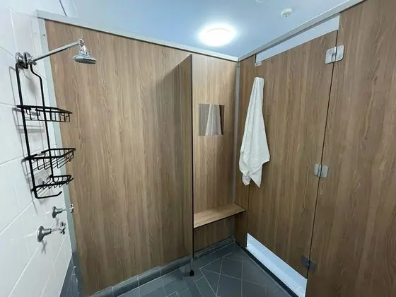 Tek Büyük Yataklı Oda, Ortak Banyo