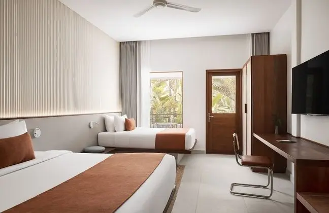 Deluxe Room Pool View