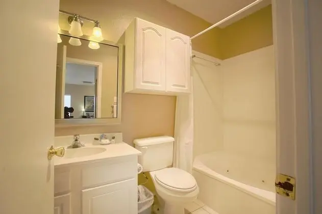 Condo, 2 Bedrooms, 2nd Floor