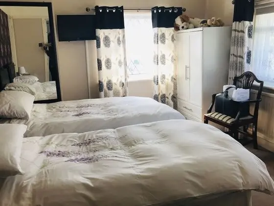 İki Ayrı Yataklı Oda, Özel Banyo (Room 1)
